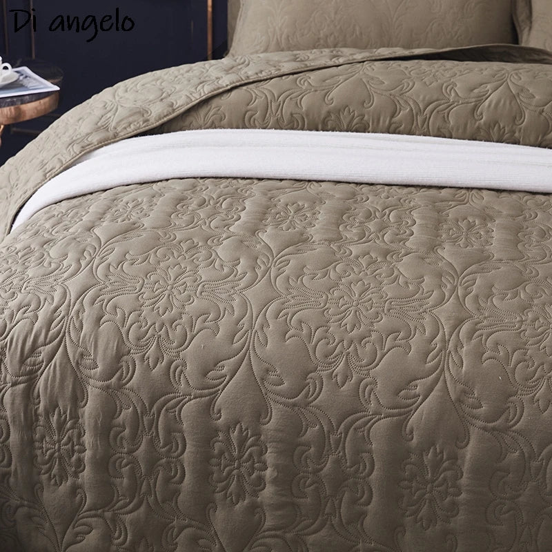 Quilted Bedspread Classic