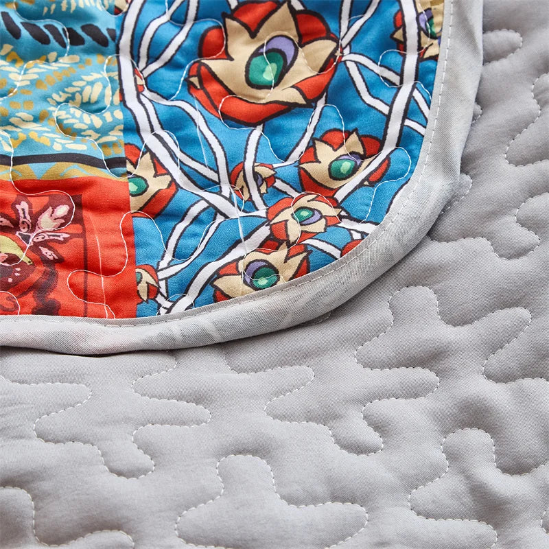 Floral Patchwork Quilt Set