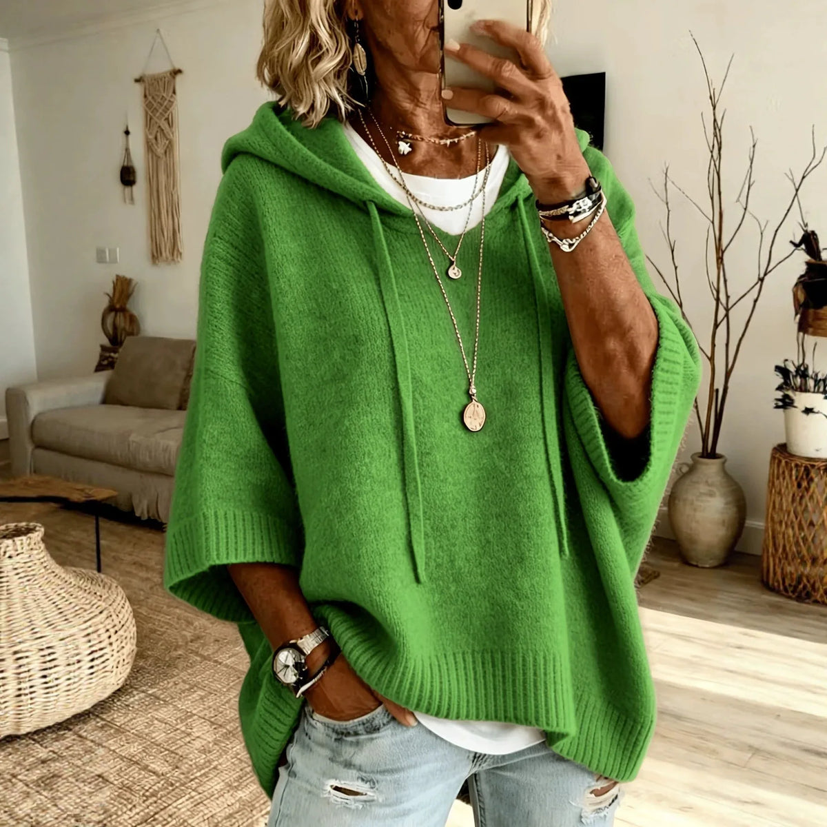 Poncho Donna in Maglia con Cappuccio – Comfort ed Eleganza per l'Autunno