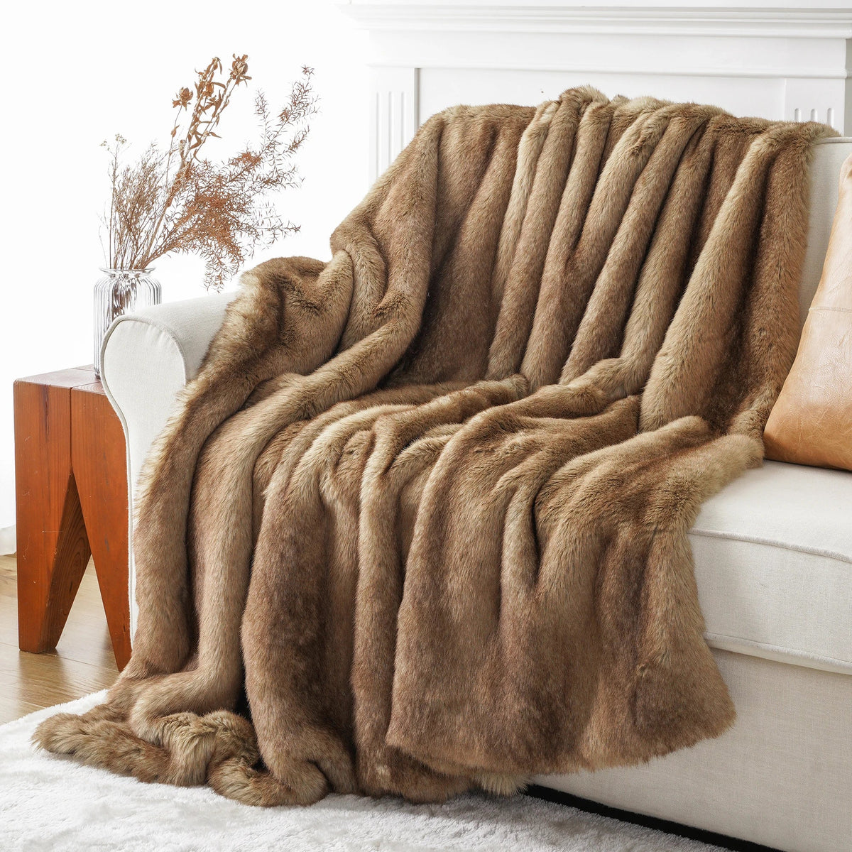 Luxurious Faux Fur Throw Blanket