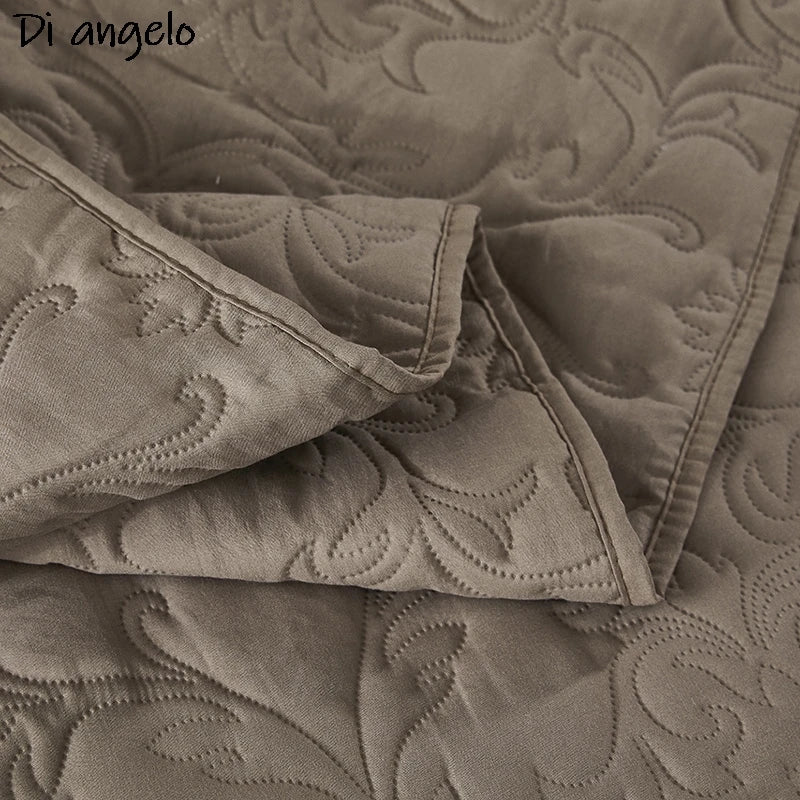 Quilted Bedspread Classic