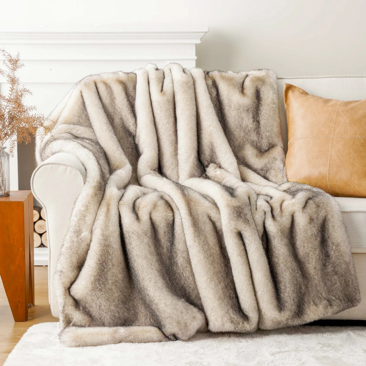 Luxurious Faux Fur Throw Blanket